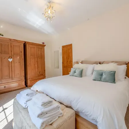 Labernum Cottage, Ingleton, Yorkshire Dales National Park, Famous Three Peaks, Near The District, Pets Are Welcome * Ingleton (North Yorkshire)