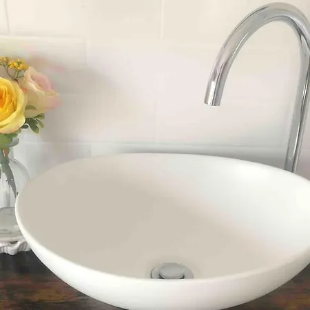 Holiday home Laburnum Cottage, Ingleton Village Centre, Yorkshire Dales, Near Lake District, Pet Friendly, Off Road Parking