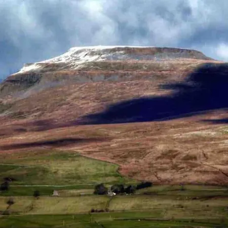 Labernum Cottage, Ingleton, Yorkshire Dales National Park, Famous Three Peaks, Near The District, Pets Are Welcome Ingleton (North Yorkshire)