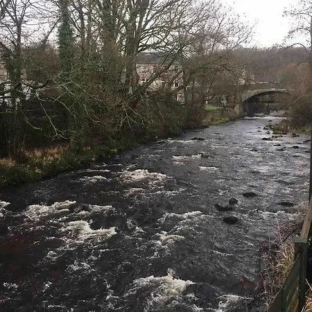 Laburnum Cottage, Ingleton Village Centre, Yorkshire Dales, Near Lake District, Pet Friendly, Off Road Parking Holiday home