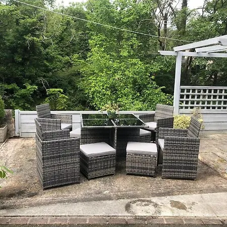 Laburnum Cottage, Ingleton Village Centre, Yorkshire Dales, Near Lake District, Pet Friendly, Off Road Parking Holiday home *
