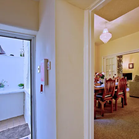 Laburnum Cottage, Ingleton Village Centre, Yorkshire Dales, Near Lake District, Pet Friendly, Off Road Parking Holiday home