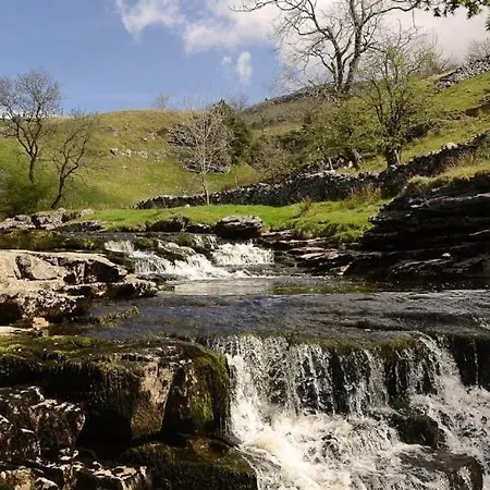 Labernum Cottage, Ingleton, Yorkshire Dales National Park, Famous Three Peaks, Near The District, Pets Are Welcome Ingleton (North Yorkshire)