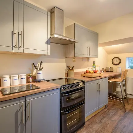 Labernum Cottage, Ingleton, Yorkshire Dales National Park, Famous Three Peaks, Near The District, Pets Are Welcome * Ingleton (North Yorkshire)